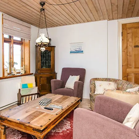 Holiday home Captain House In *